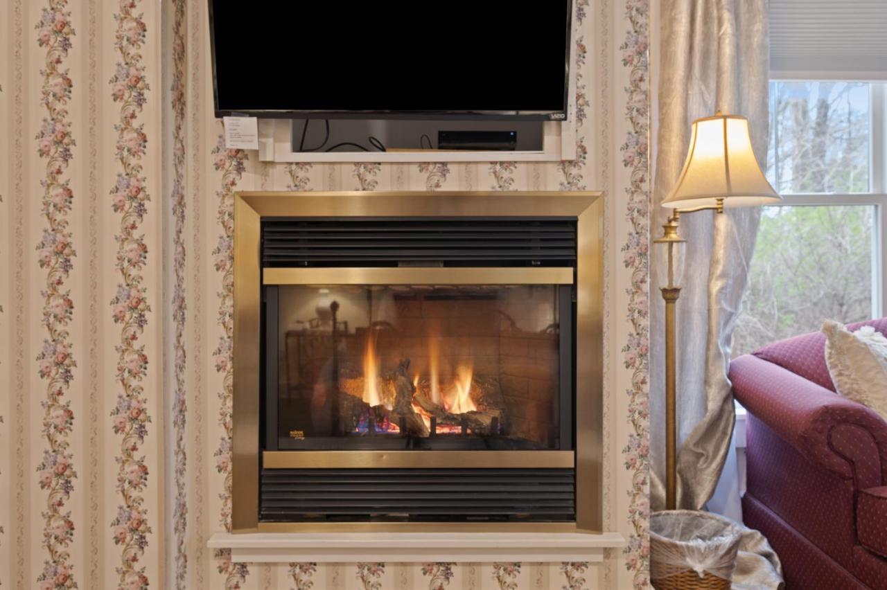 Brook Farm Inn Lenox Εξωτερικό φωτογραφία