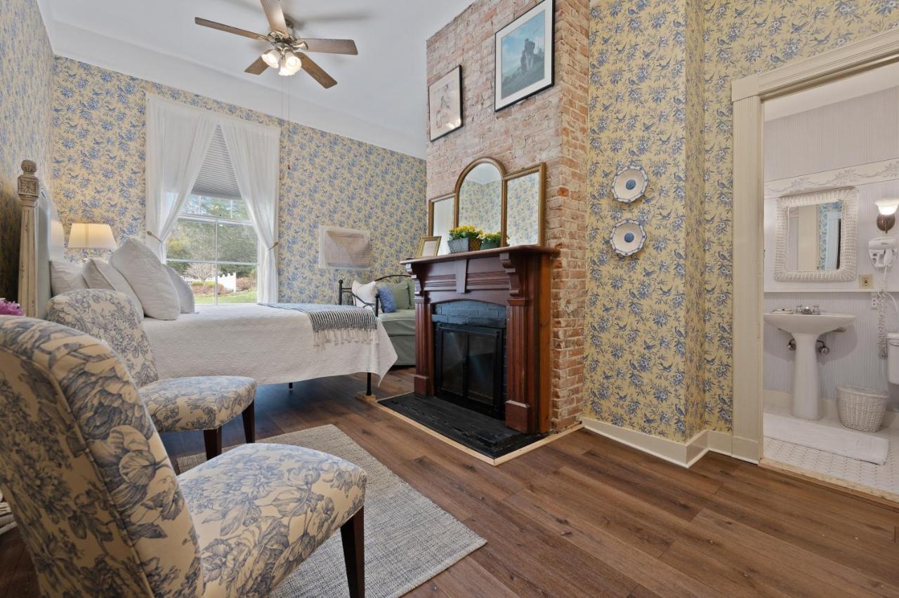 Brook Farm Inn Lenox Εξωτερικό φωτογραφία