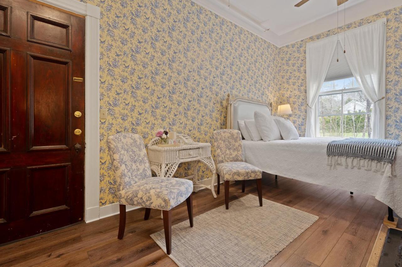 Brook Farm Inn Lenox Εξωτερικό φωτογραφία