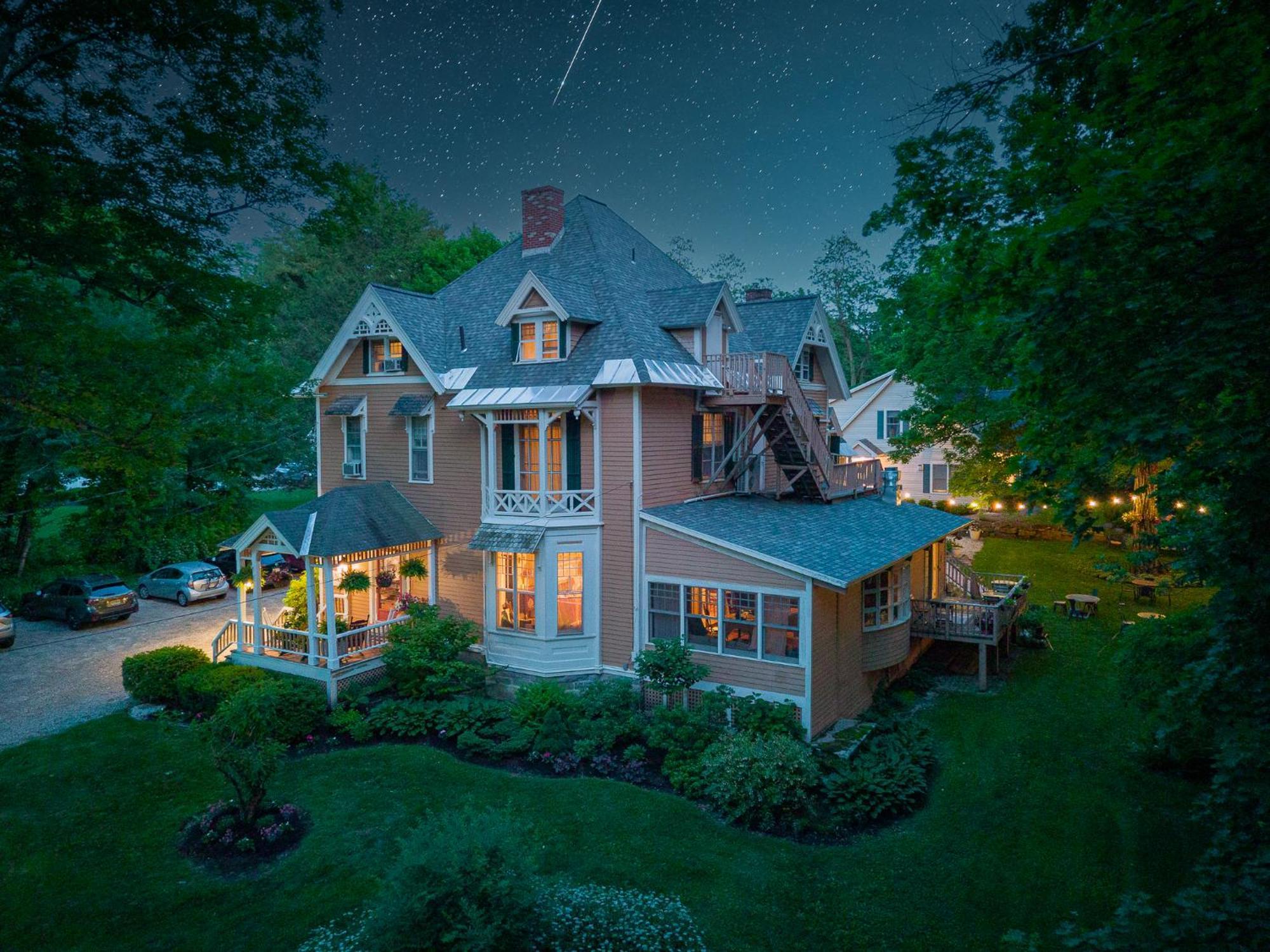 Brook Farm Inn Lenox Εξωτερικό φωτογραφία