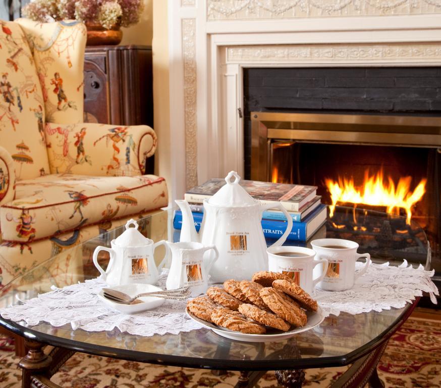 Brook Farm Inn Lenox Εξωτερικό φωτογραφία